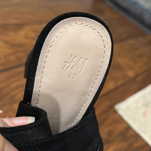 H&M suede bootie open toe heel - Picture 6 of 7